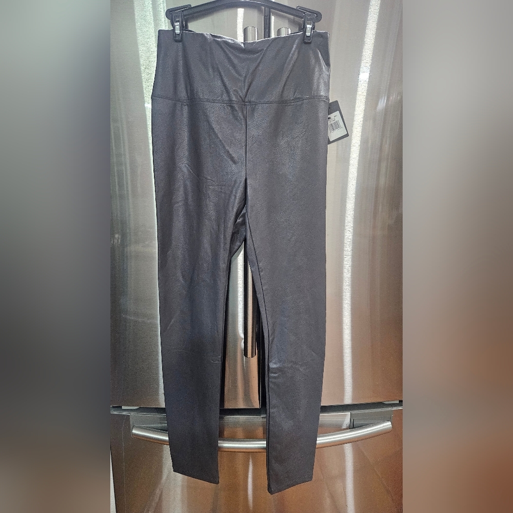 Lysse Faux Textured Leather Sculpting Leggings